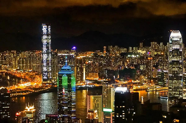 去香港读本科一年需要花费多少钱