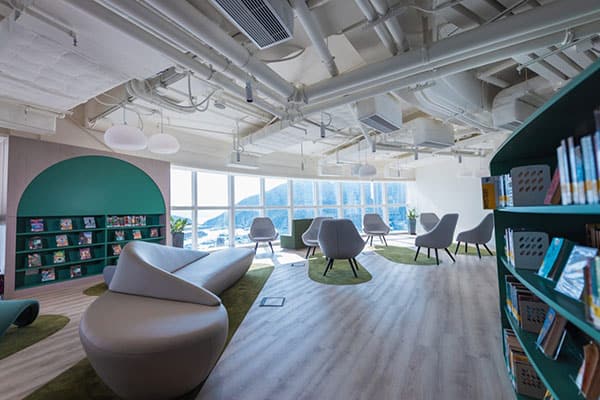 沪江维多利亚学校_19