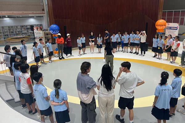 香港李宝椿联合世界书院_7