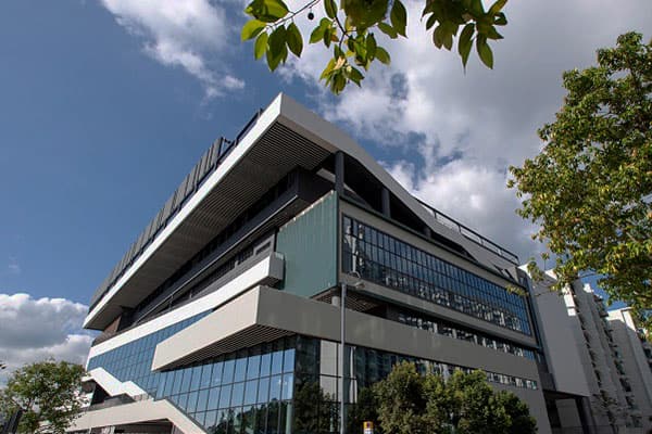 墨尔文国际学校_3