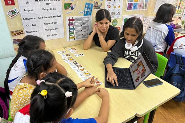 香港李宝椿联合世界书院_21